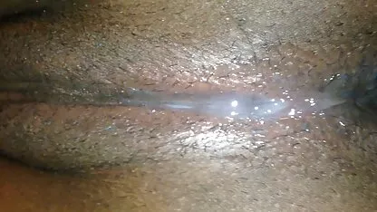 De verkoper van de motor neukte lange pornofilms een meisje op straat