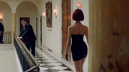 Ze masseert en trekt zich af met een vent gratis pornofilms be een bastaard in het huis.