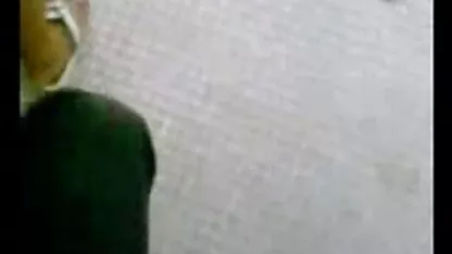 Seks met pornofilm ouderen charmante brunette