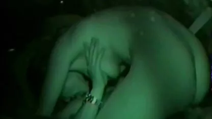 Roodharige meid die een lul uit de gratis pornofilm nl kont van haar vriendin zuigt