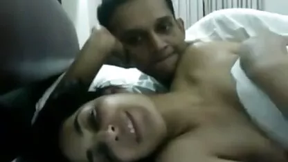 Alle mensen eindigden de beste gratis porno in zijn armen