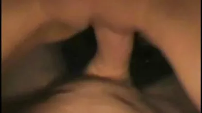 Nadat hij klaar was met zuigen, kroop hij en gaf zichzelf tussen gratis dieren porno het brood