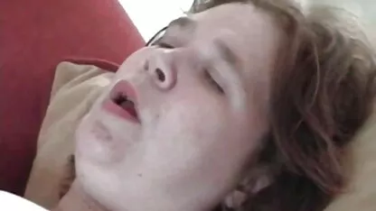 BBW scheten en pissen in de vlaamse porno tube straat
