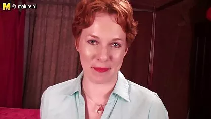 De blonde kuste het ei en met de moed pornofilms gratis kijken om een lid van de klant te pijpen.