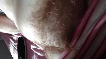 Hij neukt echt gratis porno twee vriendinnen in de kont.