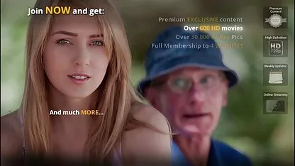 De Man zette A in de keuken dieren de oma pornofilms roodharige Rus