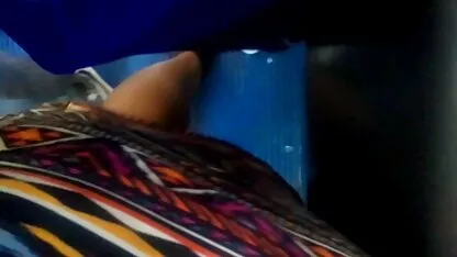 Buste amateur pornofilms brunette met zuigergewicht