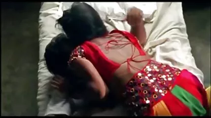 Nimf een mooi bad pornofilm ouderen